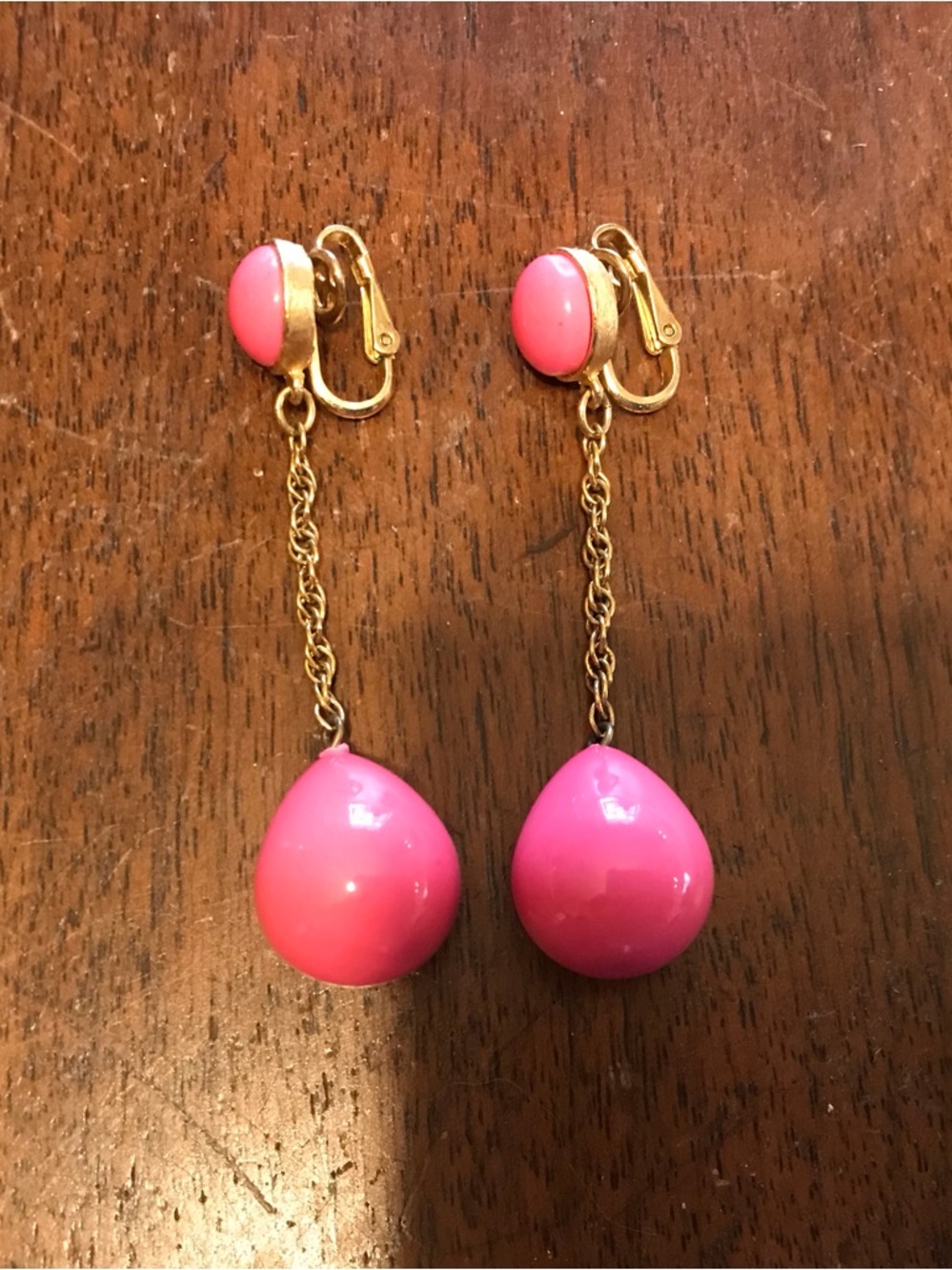 HOT HOT HOT Trifari Pink Dangle Drop Clip Earrings